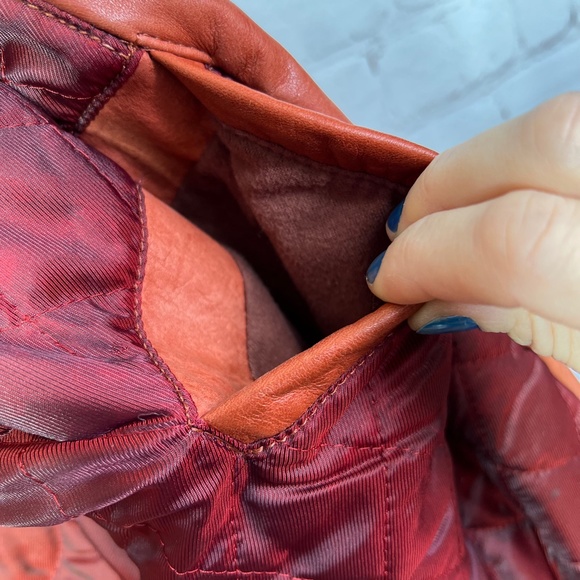 VINTAGE |•MEMBERS ONLY•| Totally 70s Brown! • 100% Leather Bomber Jacket - Picture 12 of 15